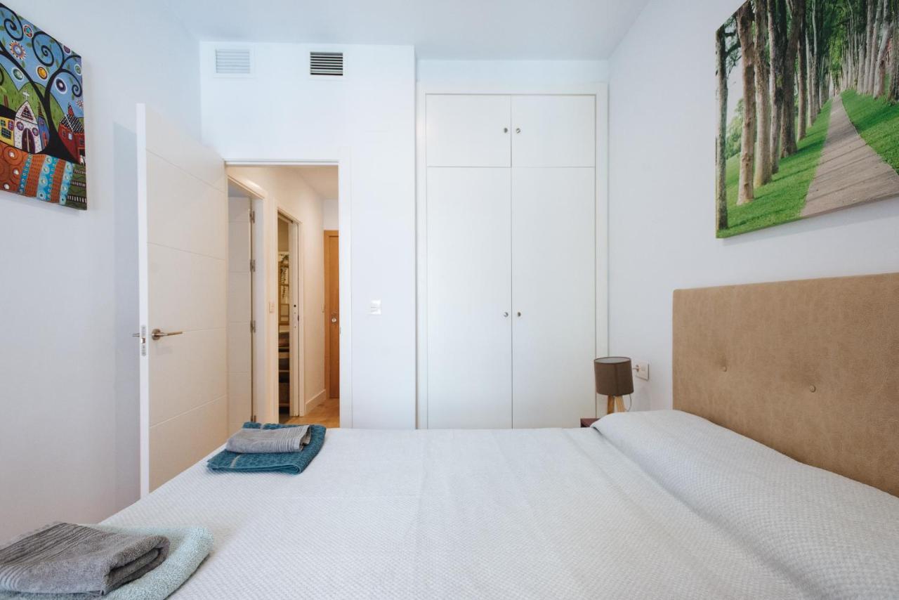Apartamento Estelar Con Piscina Y Garaje Nervion Apartment Seville Ngoại thất bức ảnh