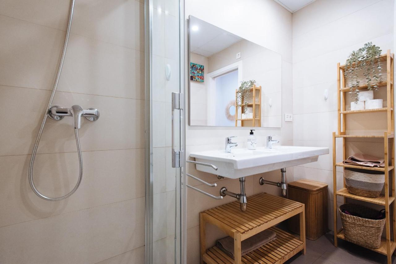 Apartamento Estelar Con Piscina Y Garaje Nervion Apartment Seville Ngoại thất bức ảnh