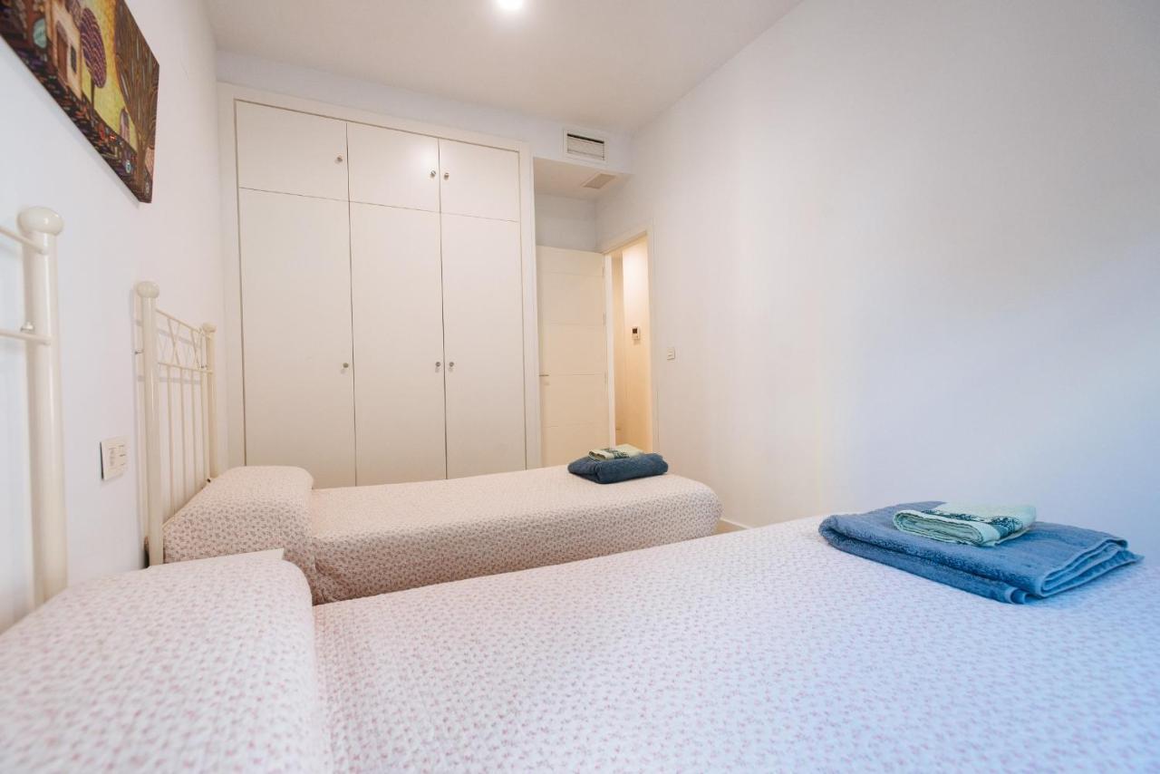 Apartamento Estelar Con Piscina Y Garaje Nervion Apartment Seville Ngoại thất bức ảnh