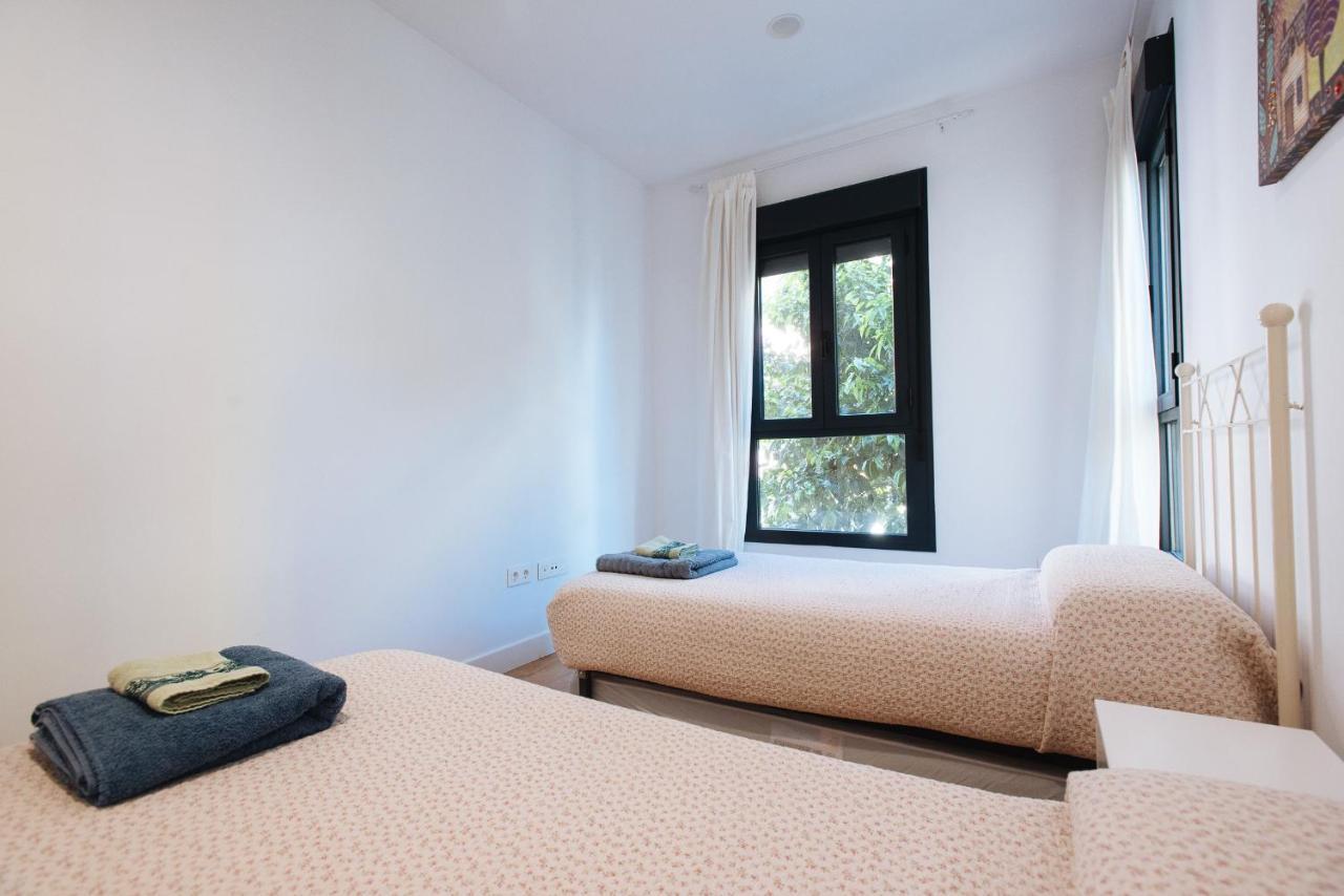 Apartamento Estelar Con Piscina Y Garaje Nervion Apartment Seville Ngoại thất bức ảnh