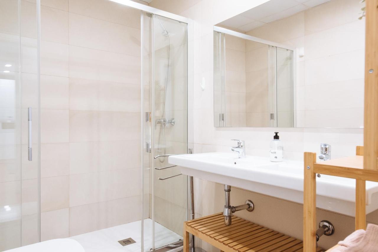 Apartamento Estelar Con Piscina Y Garaje Nervion Apartment Seville Ngoại thất bức ảnh