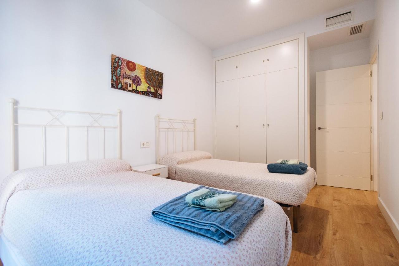Apartamento Estelar Con Piscina Y Garaje Nervion Apartment Seville Ngoại thất bức ảnh
