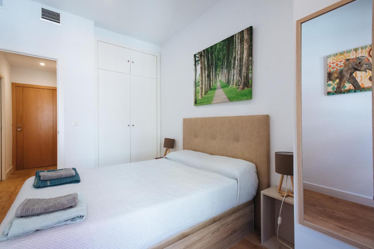 Apartamento Estelar Con Piscina Y Garaje Nervion Apartment Seville Ngoại thất bức ảnh