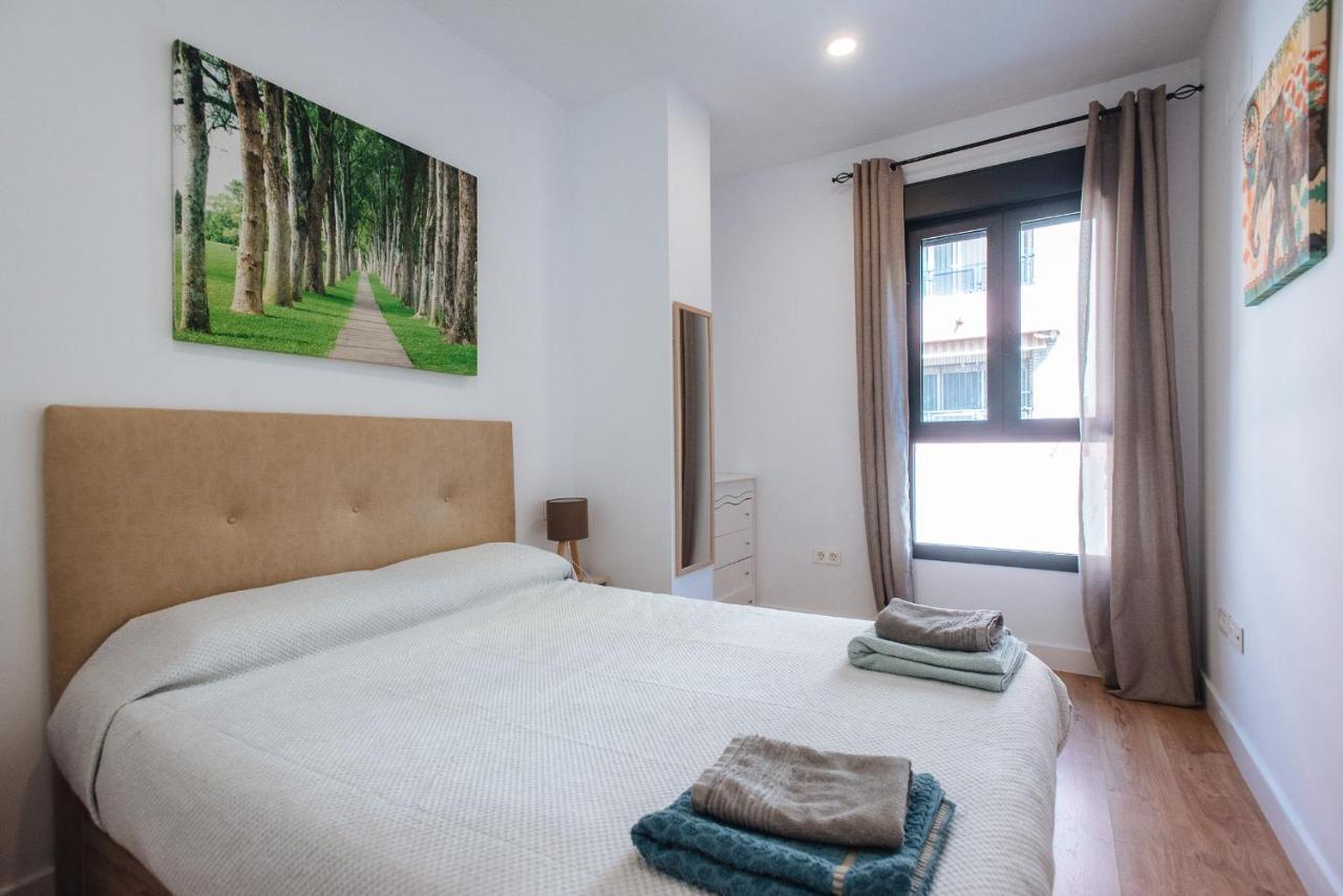 Apartamento Estelar Con Piscina Y Garaje Nervion Apartment Seville Ngoại thất bức ảnh